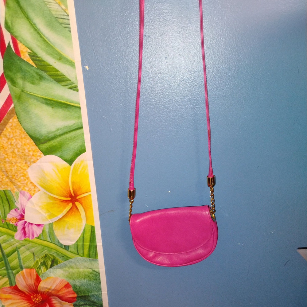 #98 pink crossbody